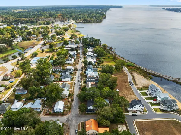 $359,900 | 609 East Main Street, Washington, NC 27889