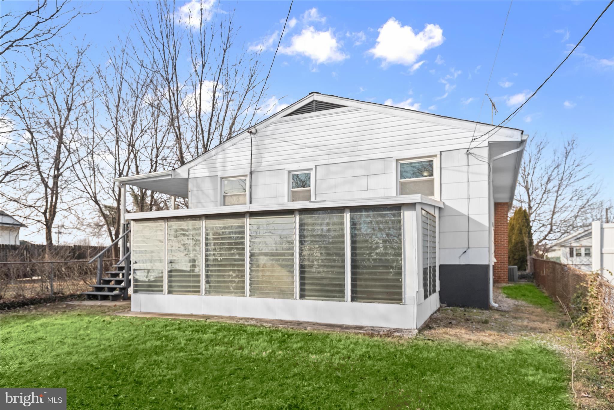 517 Winters Lane Baltimore, MD 21228 - Photo 40 of 44 Rear exterior