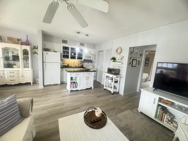 $2,000 | 5505 North Ocean Boulevard, Unit 3205, Ocean Ridge, FL 33435