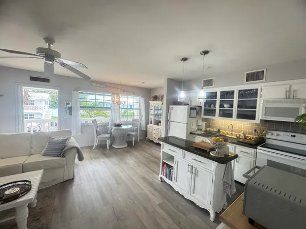 $2,000 | 5505 North Ocean Boulevard, Unit 3205, Ocean Ridge, FL 33435