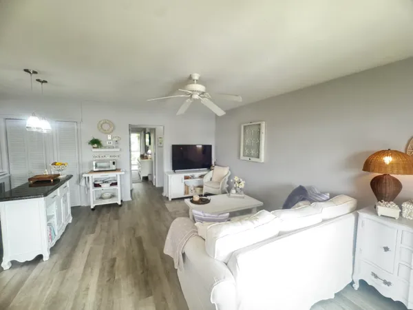 $2,000 | 5505 North Ocean Boulevard, Unit 3205, Ocean Ridge, FL 33435
