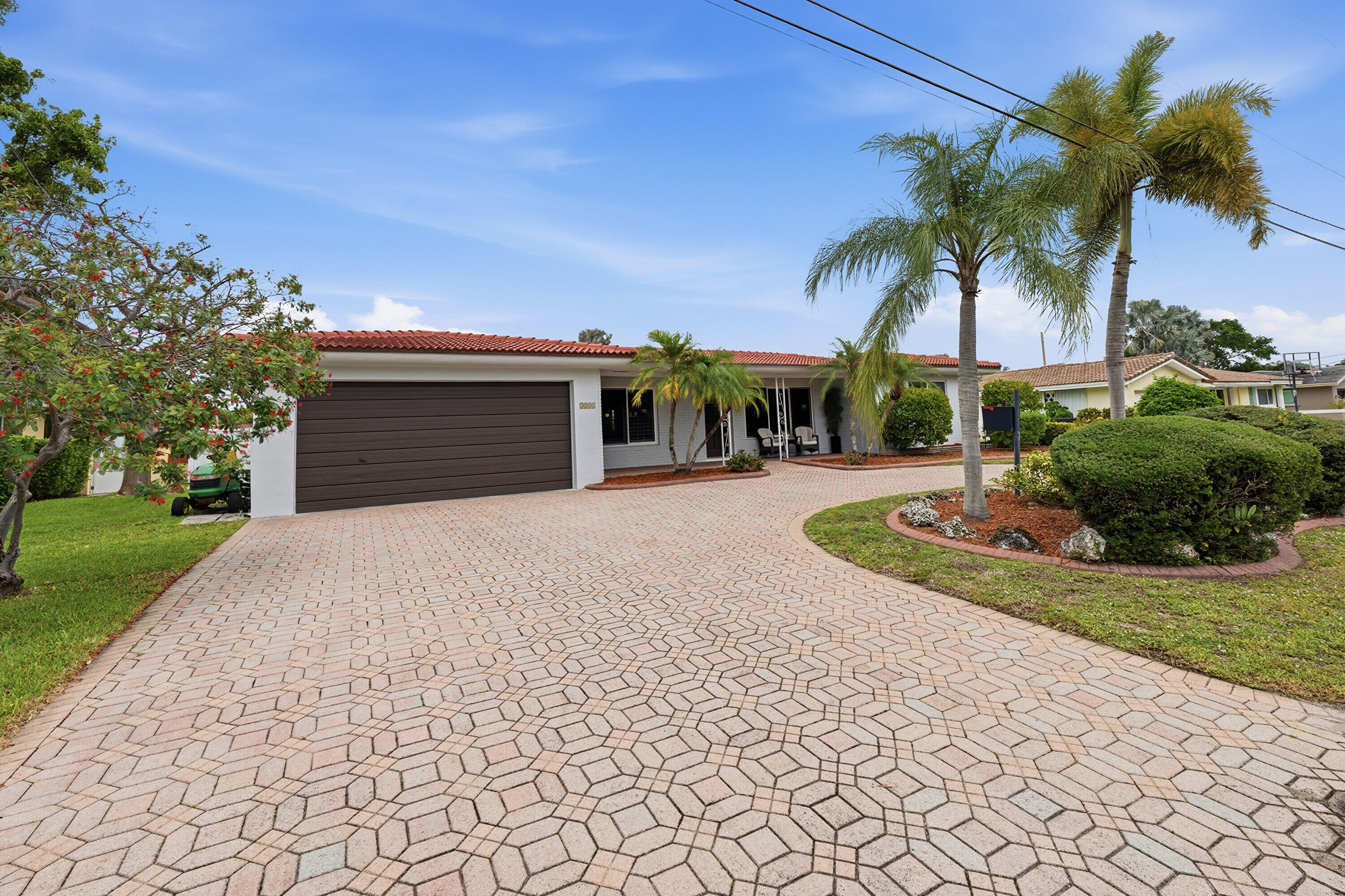 2211 Northeast 32nd Street Lighthouse Point, FL 33064 - Photo 17 of 81 17_dsc_8226