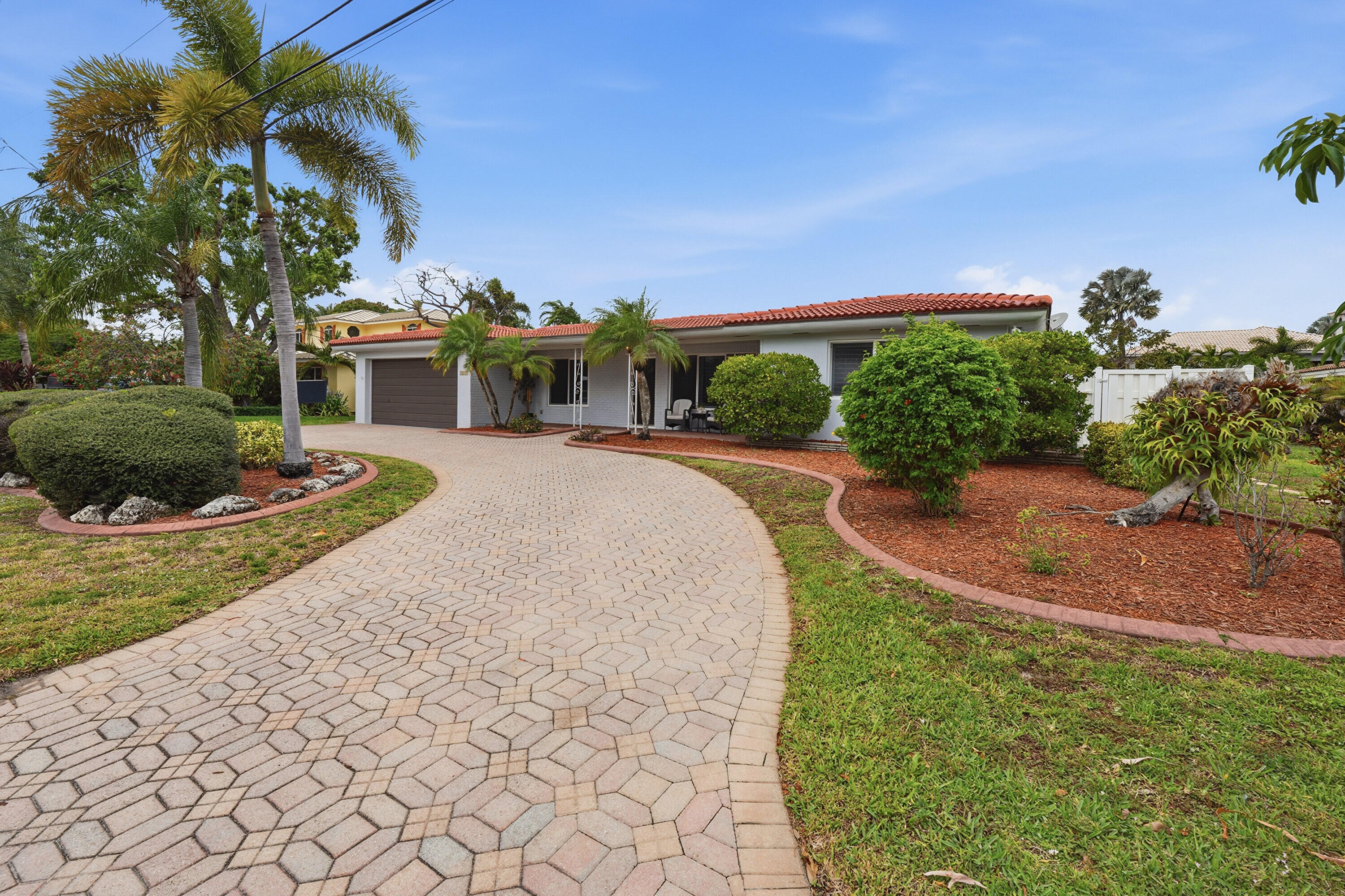 2211 Northeast 32nd Street Lighthouse Point, FL 33064 - Photo 20 of 81 20_dsc_8185