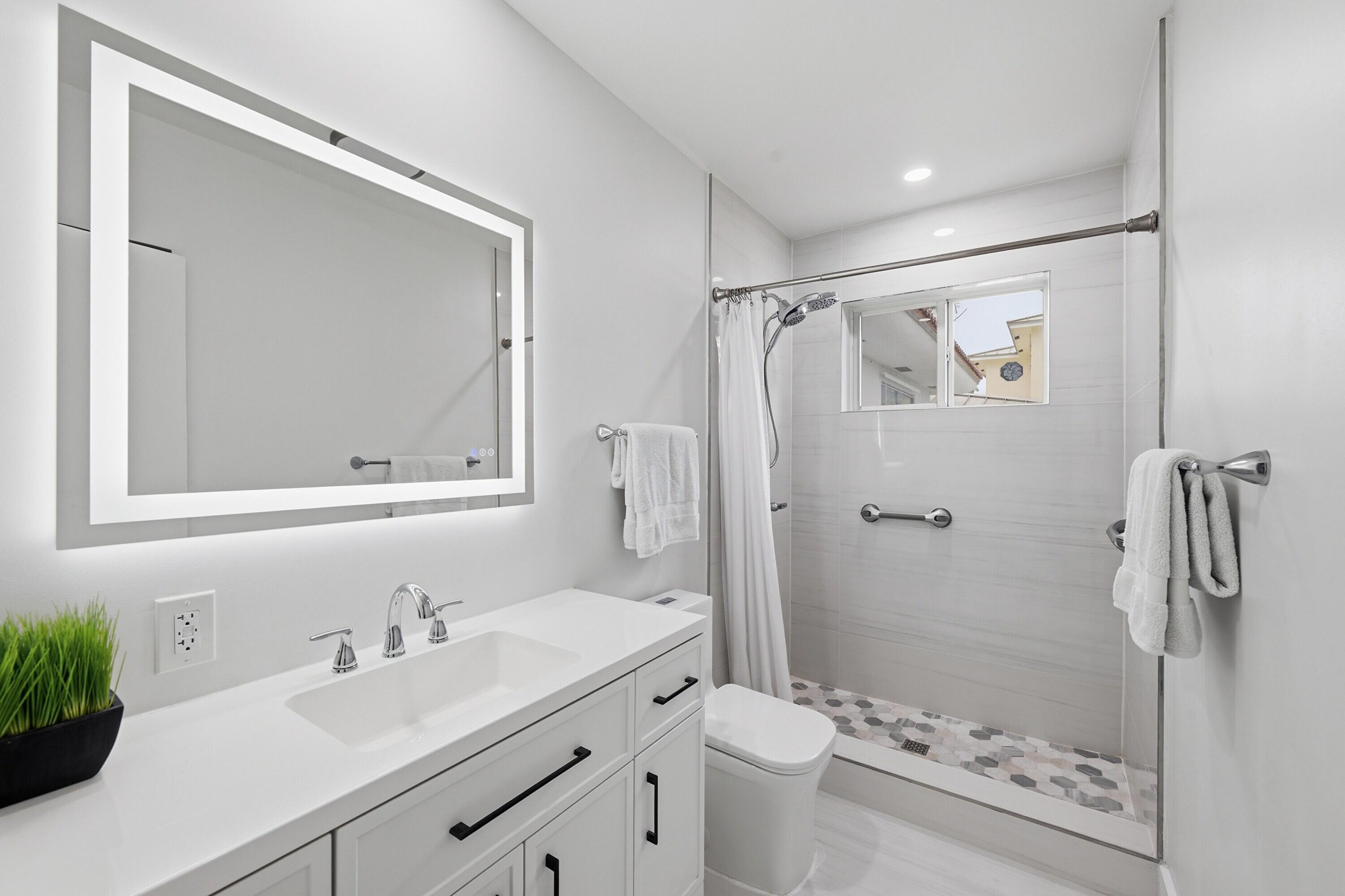 2211 Northeast 32nd Street Lighthouse Point, FL 33064 - Photo 39 of 81 39_dsc_8645