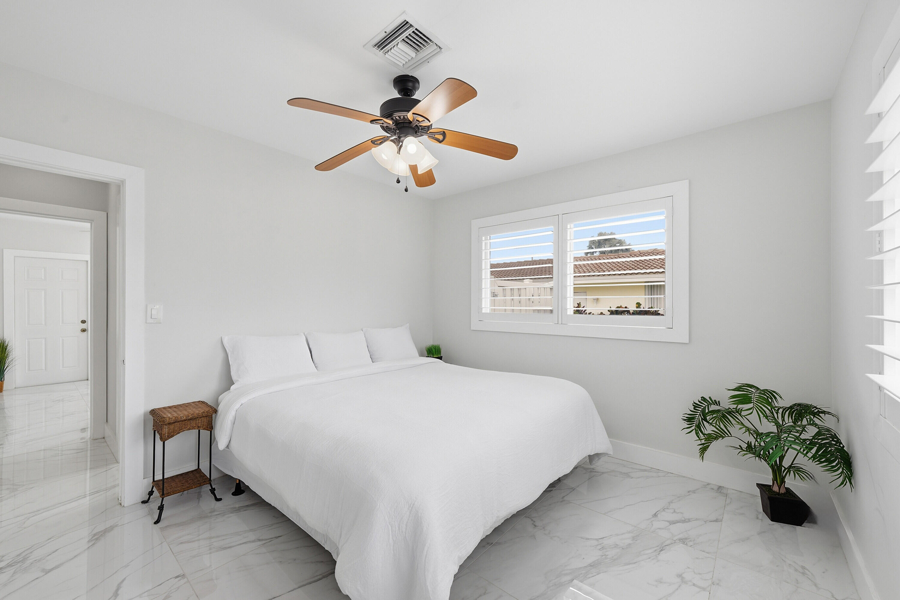 2211 Northeast 32nd Street Lighthouse Point, FL 33064 - Photo 46 of 81 46_dsc_8628