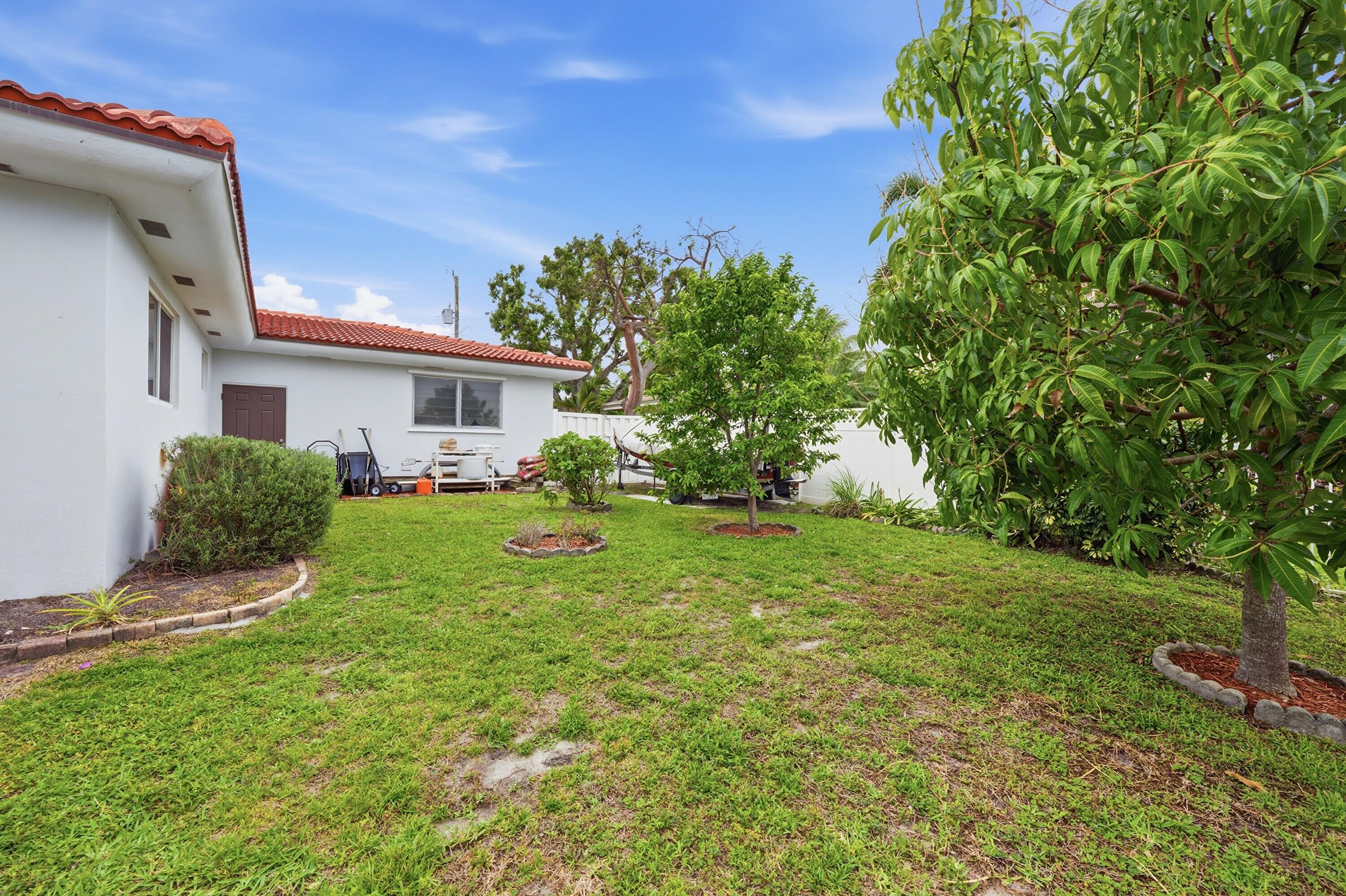2211 Northeast 32nd Street Lighthouse Point, FL 33064 - Photo 63 of 81 63_dsc_8387