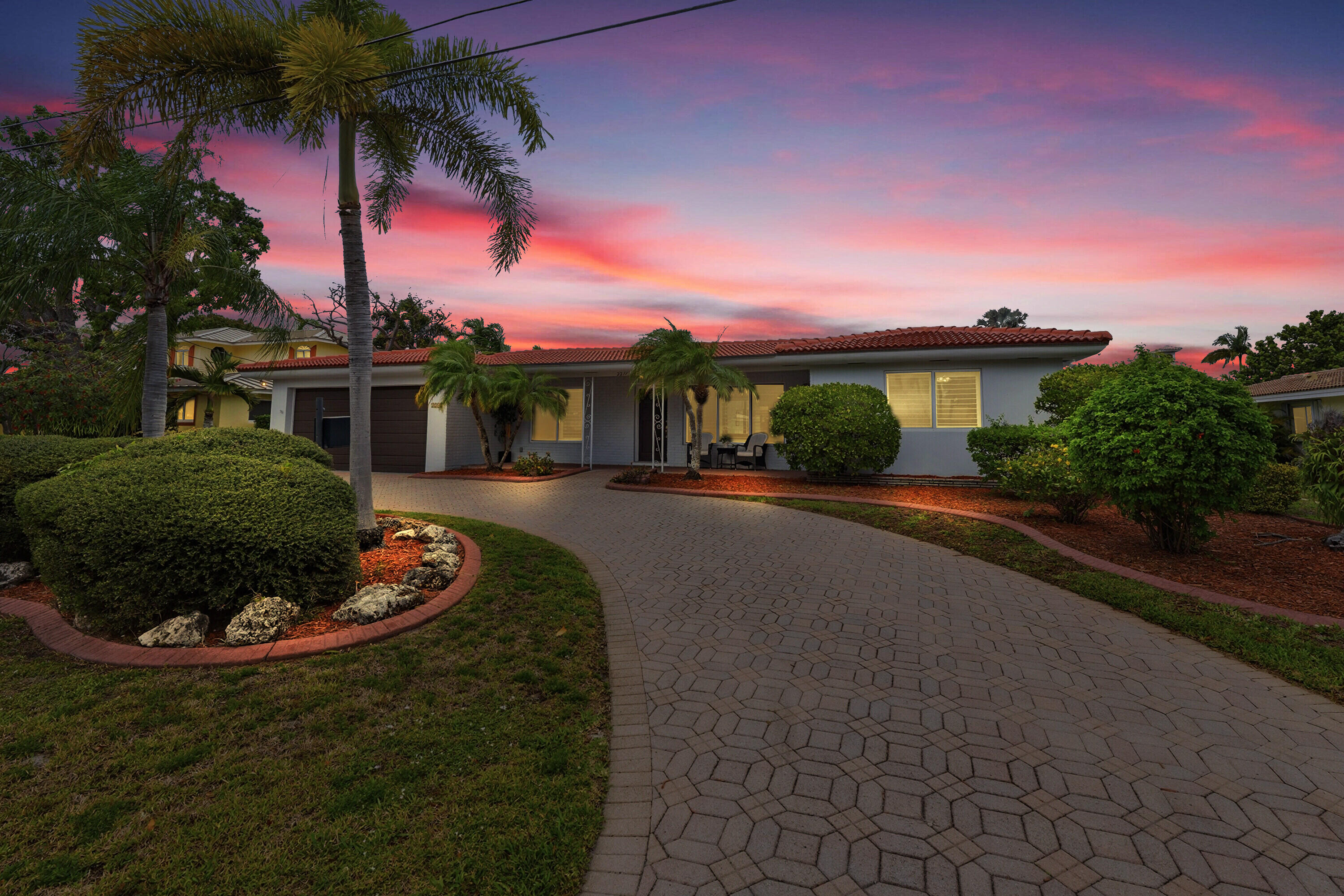 2211 Northeast 32nd Street Lighthouse Point, FL 33064 - Photo 9 of 81 09_01_dsc_8201