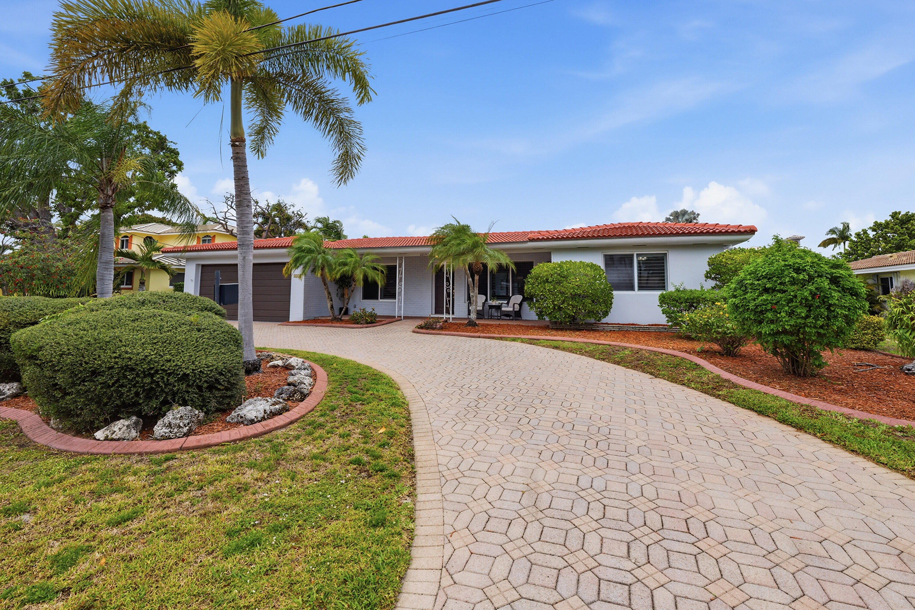 2211 Northeast 32nd Street Lighthouse Point, FL 33064 - Photo 10 of 81 10_dsc_8201