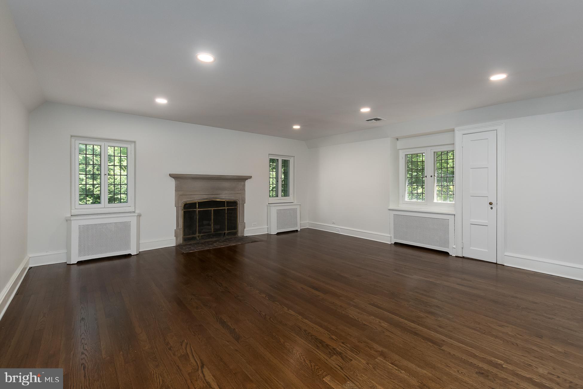 94 Rosedale Road Princeton, NJ 08540 - Photo 29 of 63 Owners' suite with fireplace.