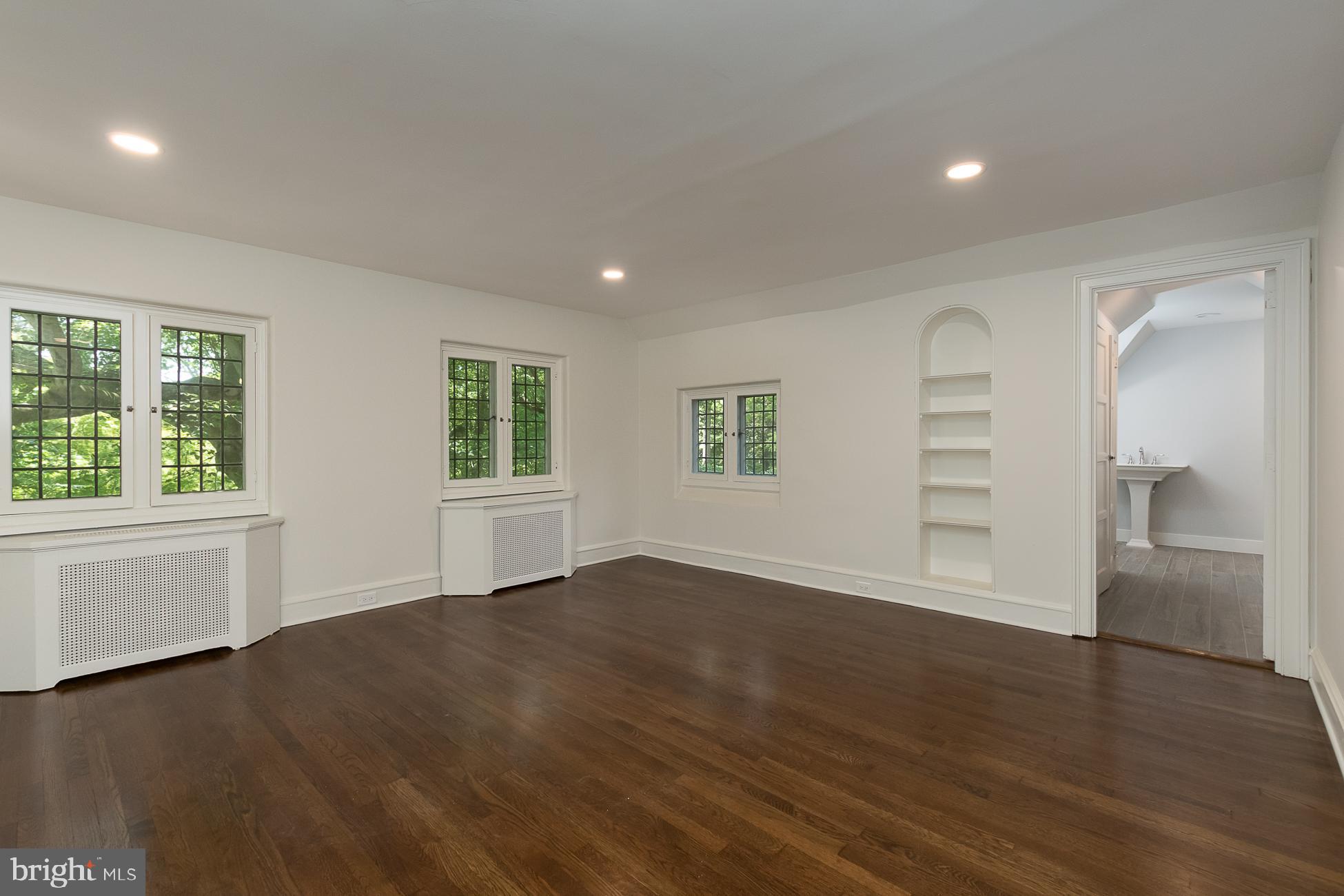94 Rosedale Road Princeton, NJ 08540 - Photo 33 of 63 2nd Bedroom with bath