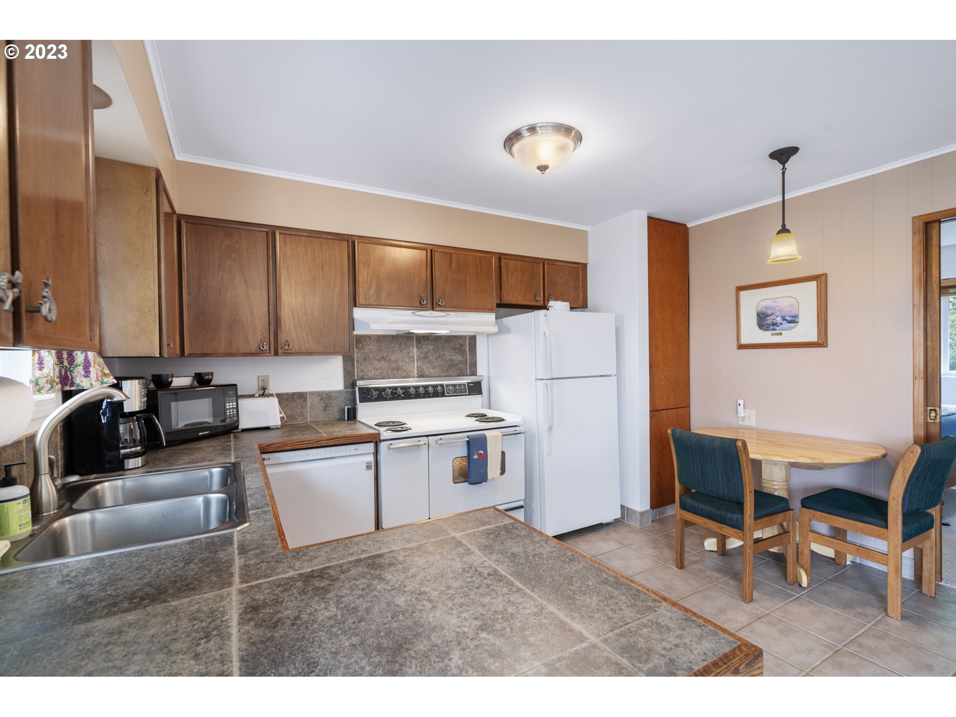 2665 Radar Road Tillamook, OR 97141 - Photo 13 of 41 Gallery Image 13