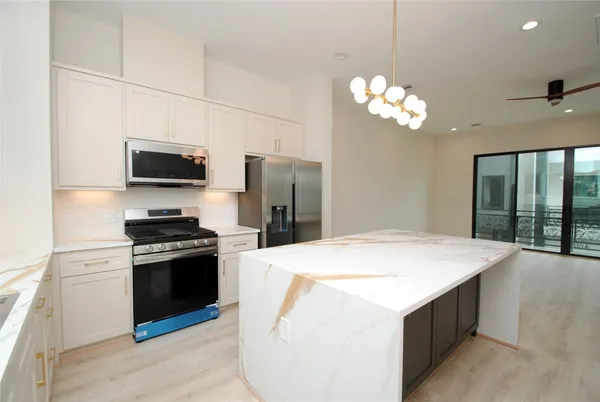 $2,950 | 6312 Illinois Street, Unit C, Houston, TX 77021