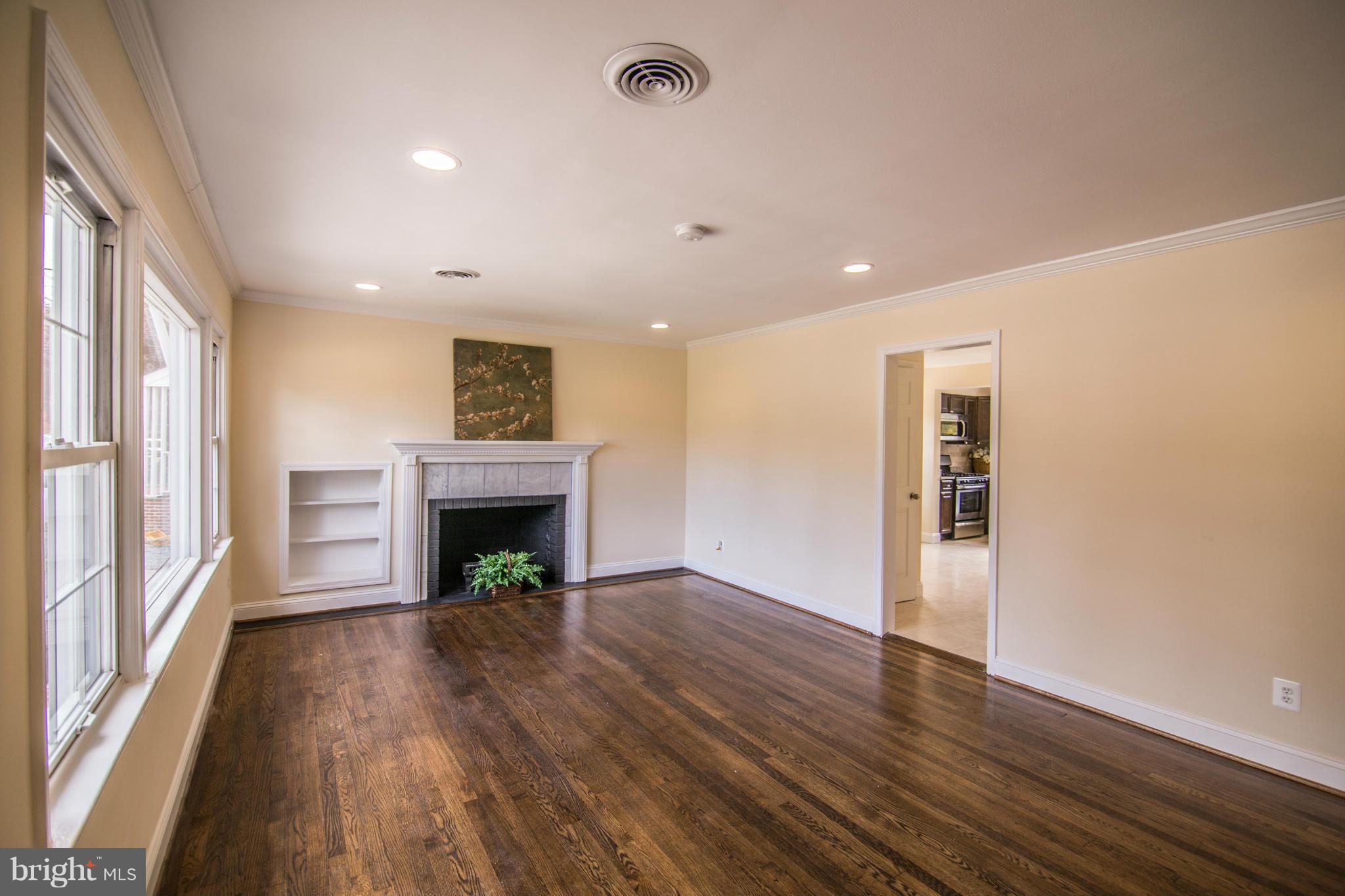 2407 Metzerott Road Adelphi, MD 20783 - Photo 3 of 30 Living Room