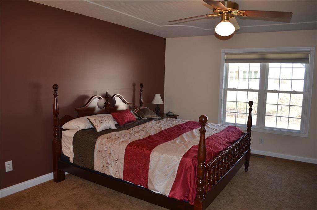 2966 Prairie Stream Way Columbus, IN 47203 - Photo 13 of 29 Gallery Image 13