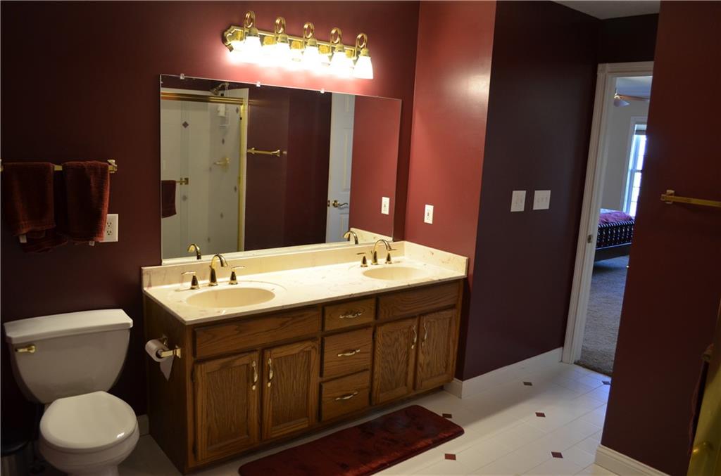 2966 Prairie Stream Way Columbus, IN 47203 - Photo 18 of 29 Gallery Image 18