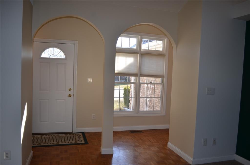 2966 Prairie Stream Way Columbus, IN 47203 - Photo 4 of 29 Gallery Image 4