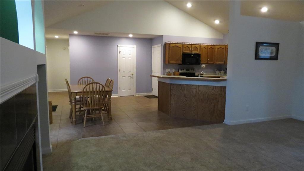 2966 Prairie Stream Way Columbus, IN 47203 - Photo 8 of 29 Gallery Image 8