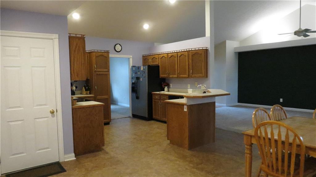 2966 Prairie Stream Way Columbus, IN 47203 - Photo 10 of 29 Gallery Image 10