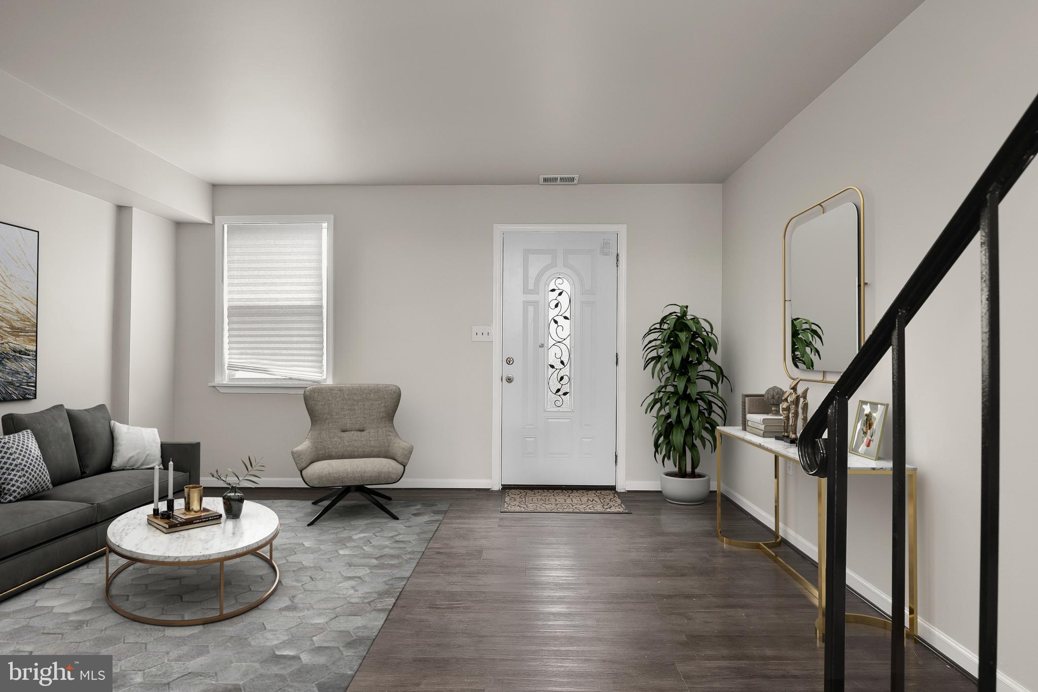 645 Bywater Road Annapolis, MD 21401 - Photo 2 of 38 Living Room