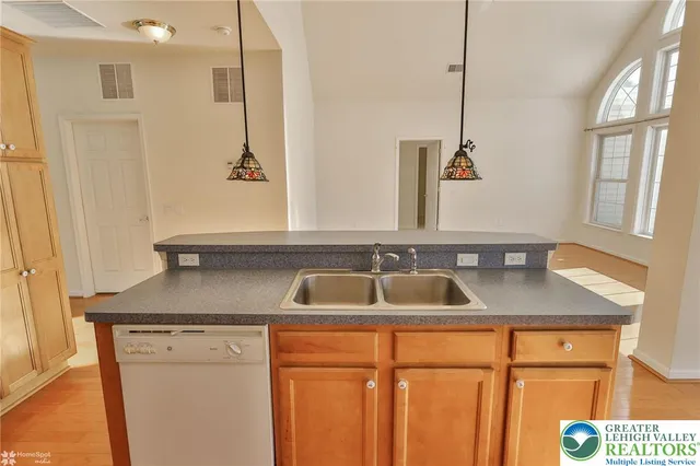 $460,000 | 13 Devonshire Drive, Easton, PA 18045