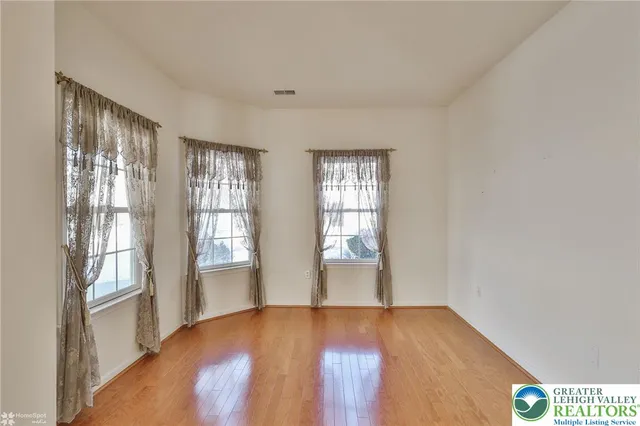 $460,000 | 13 Devonshire Drive, Easton, PA 18045