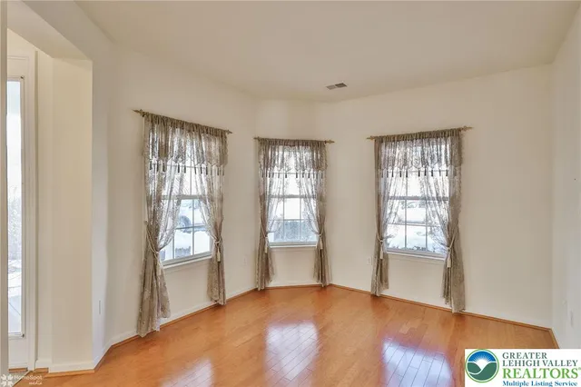 $460,000 | 13 Devonshire Drive, Easton, PA 18045