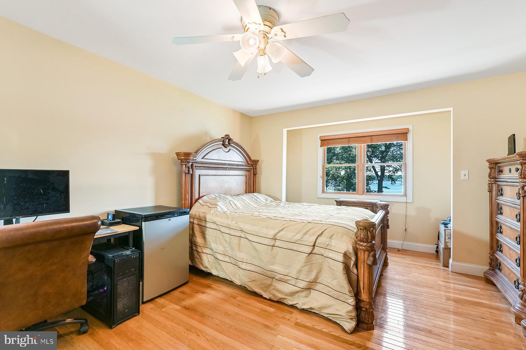 342 Hunner Road Pasadena, MD 21122 - Photo 44 of 67 2nd bedroom upstairs has water views