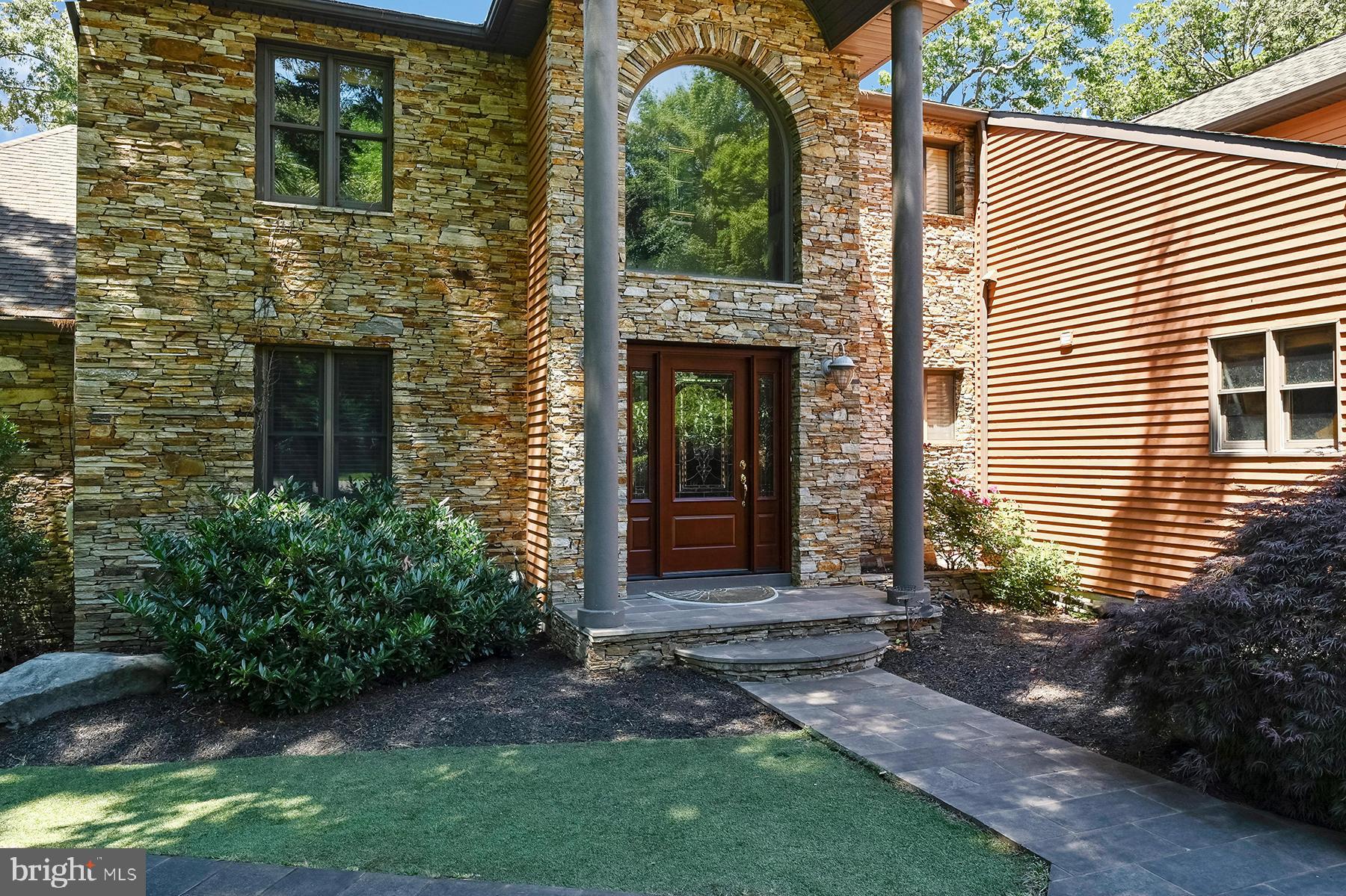 342 Hunner Road Pasadena, MD 21122 - Photo 60 of 67 An impressive entrance