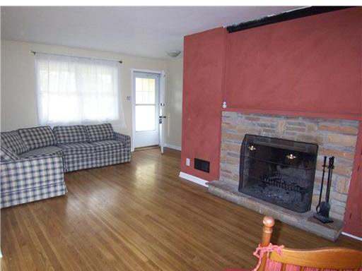 51814 Fir Road Granger, IN 46530 - Photo 8 of 12 Gallery Image 8