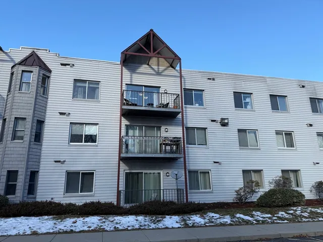 $329,900 | 136 Central Street, Unit C 6, Hudson, MA 01749