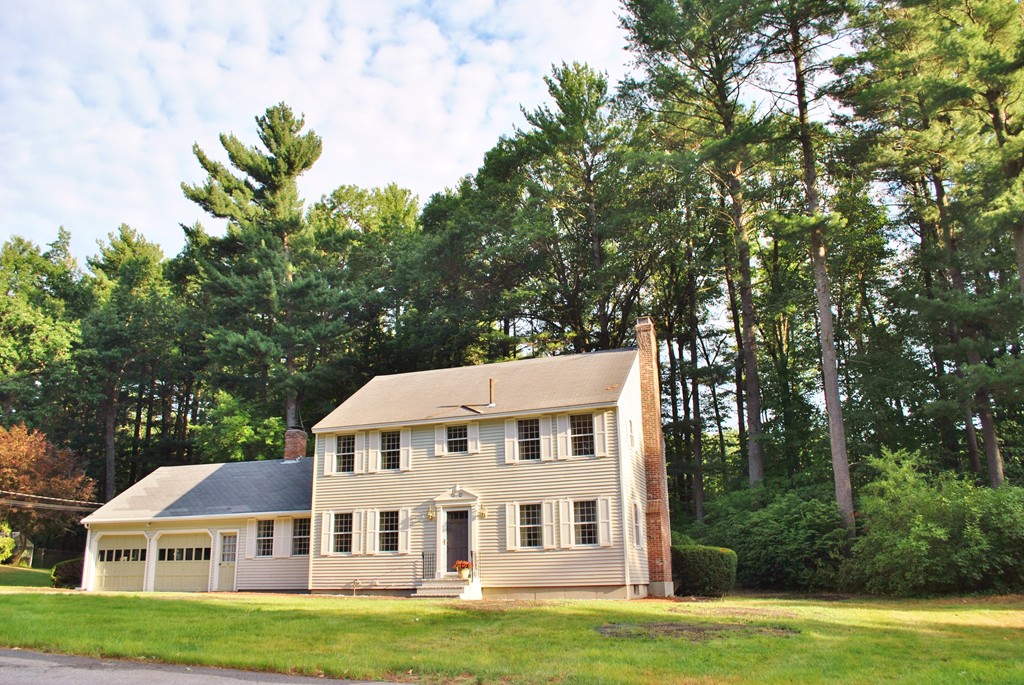 9 Todd Road Nashua, NH 03064 - Photo 1 of 19