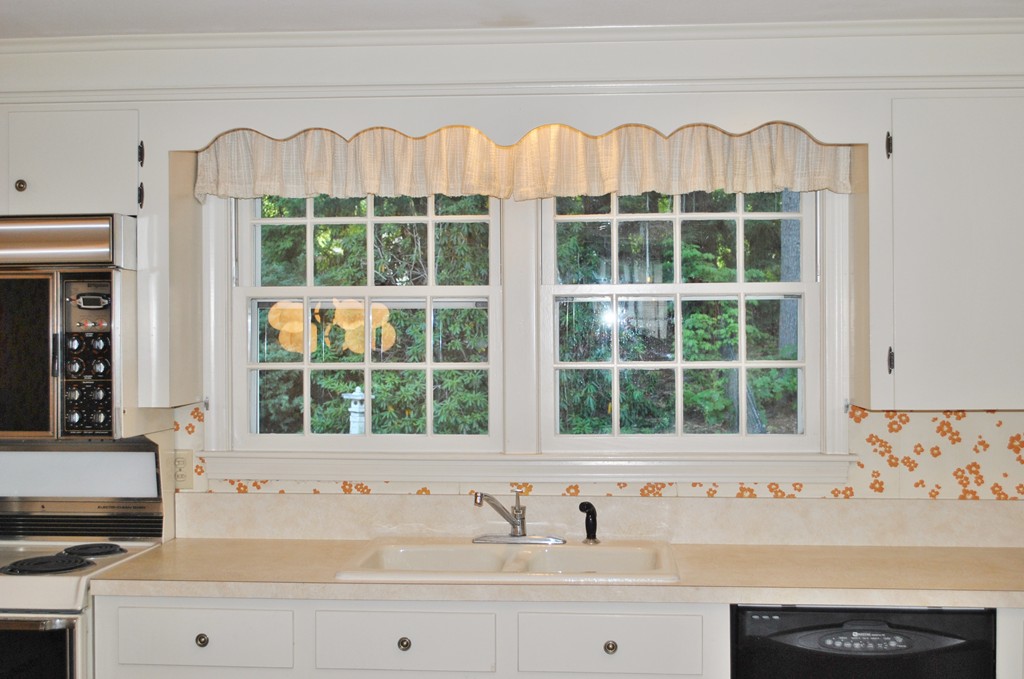 9 Todd Road Nashua, NH 03064 - Photo 8 of 19