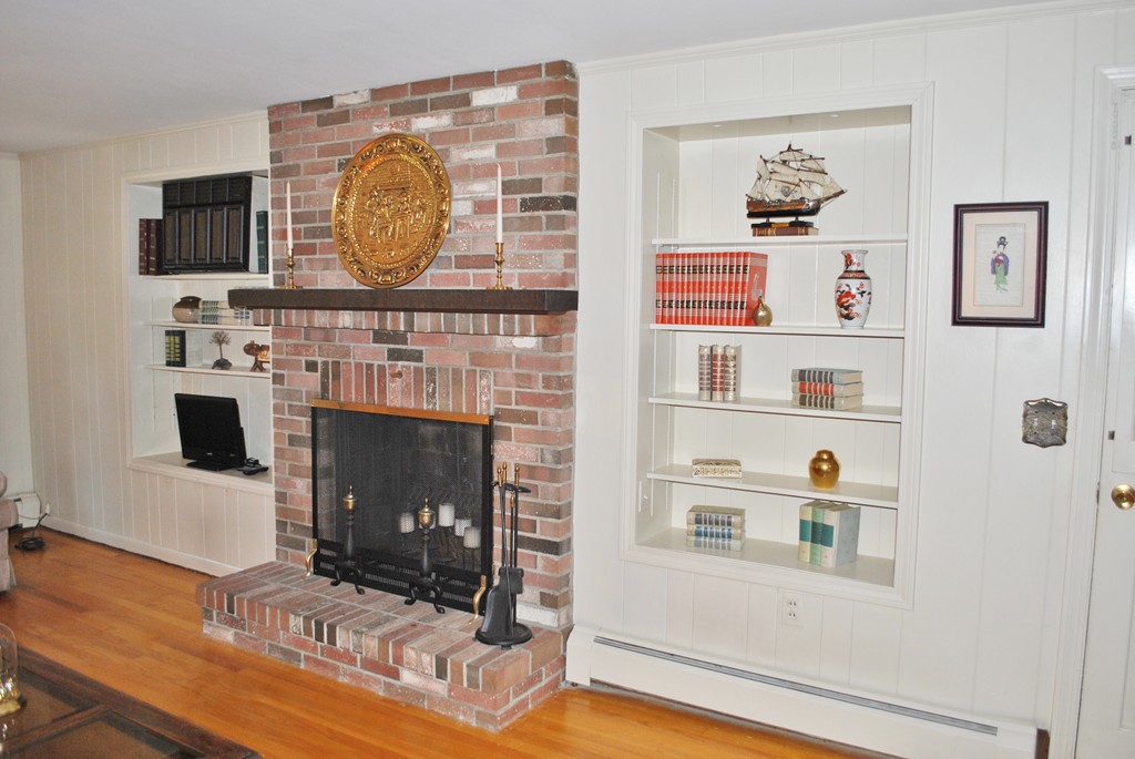 9 Todd Road Nashua, NH 03064 - Photo 10 of 19
