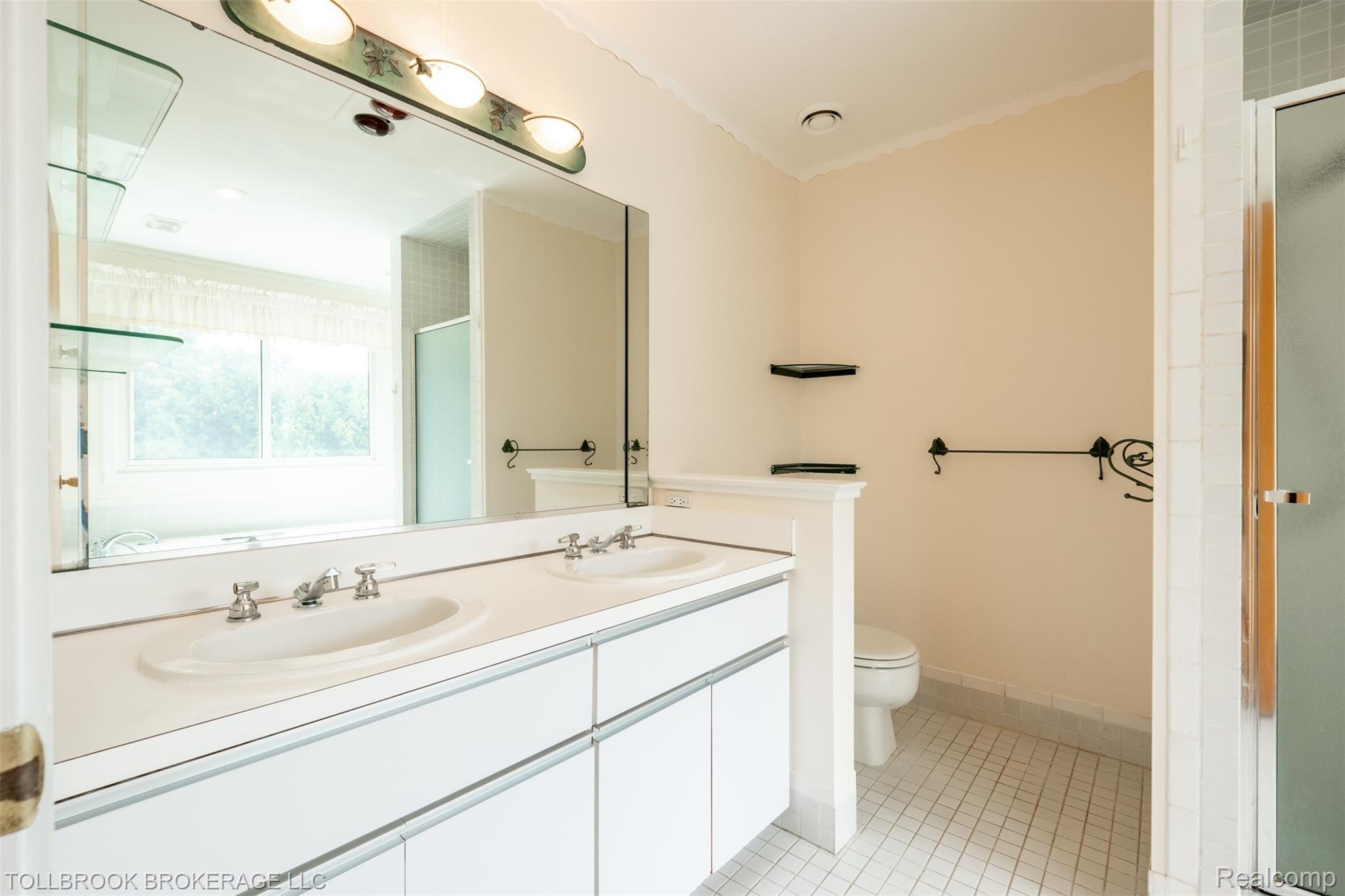 856 Lion Street Rochester, MI 48307 - Photo 29 of 39 856 Lion-29.jpg