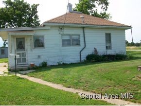 1893 Hawkins Road Roodhouse, IL 62082 - Photo 5 of 14