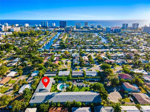 a view of a tennis court