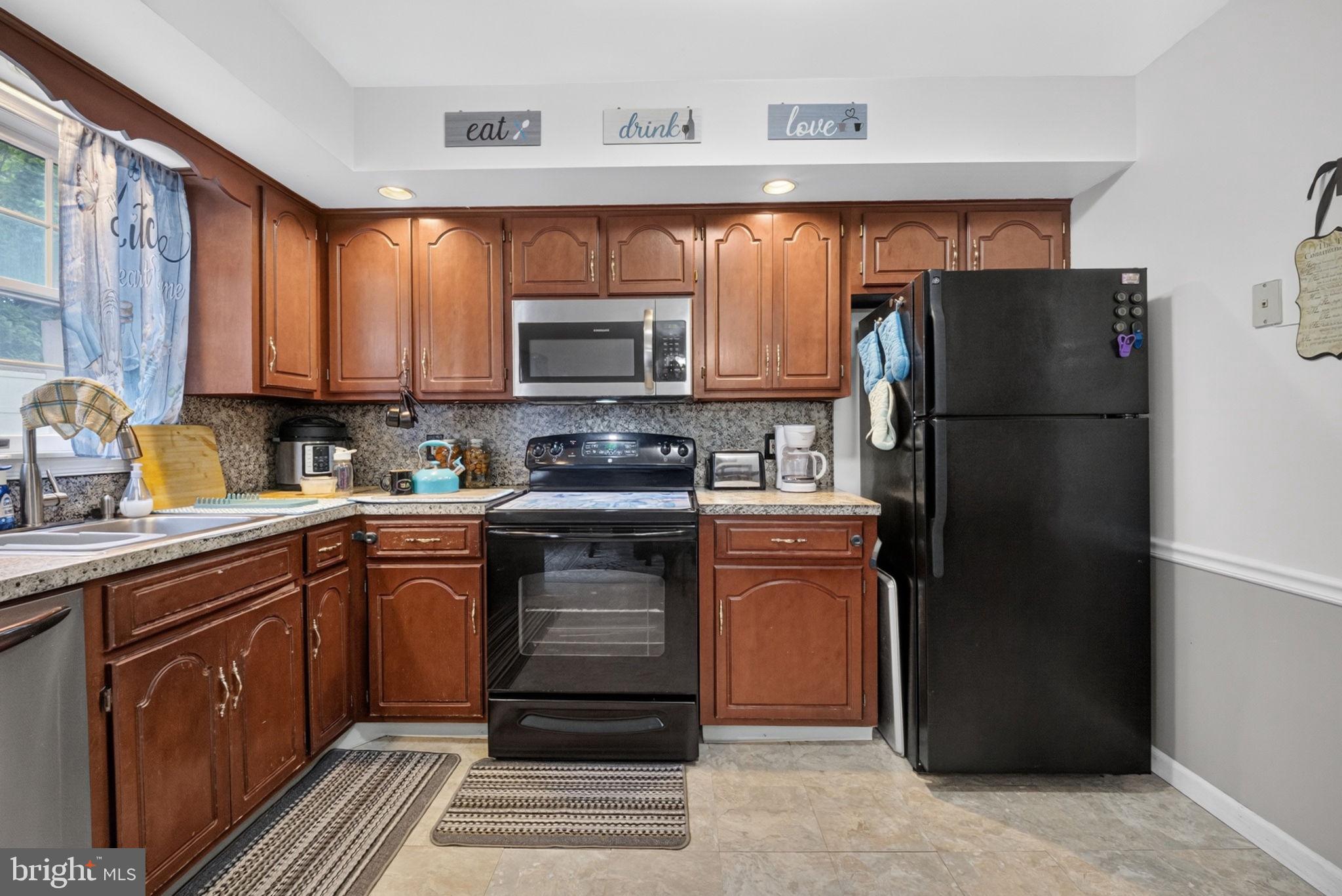 1514 Ravena Street, Unit R Bethlehem, PA 18015 - Photo 10 of 34 Gallery Image 10