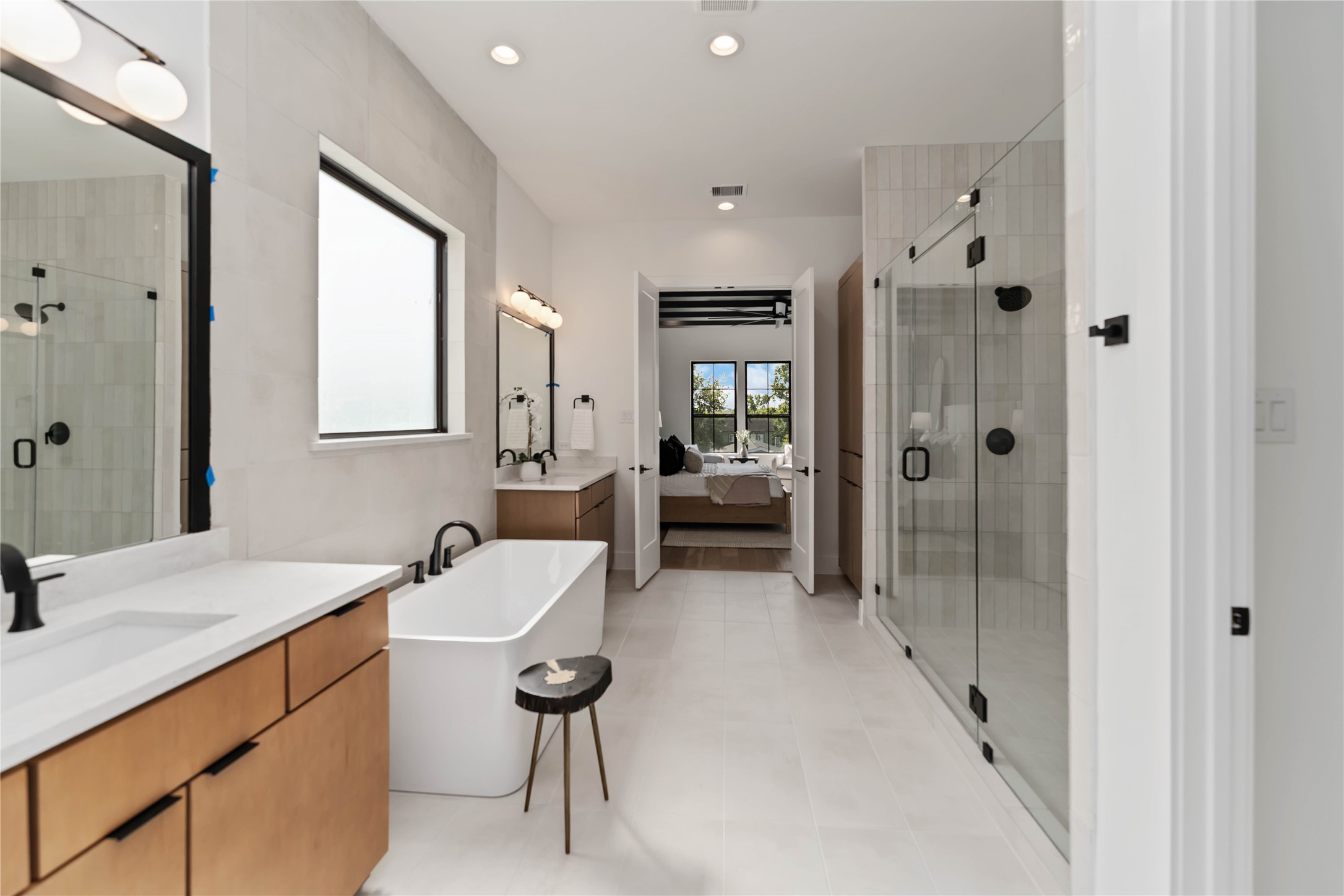 615 Wendel Street Houston, TX 77009 - Photo 18 of 21 a bathroom with a sink a toilet and shower