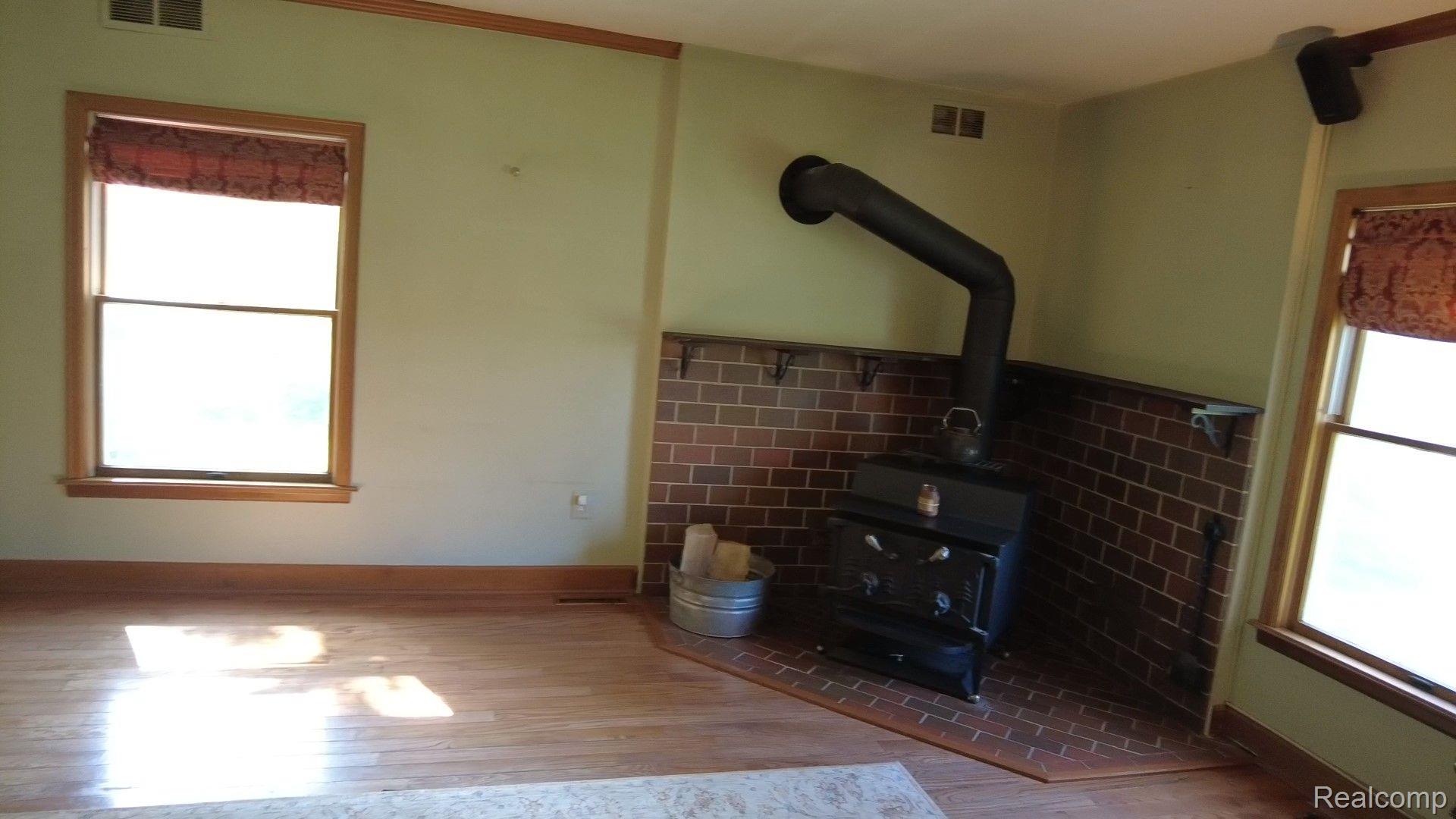 4900 Curdy Road Howell, MI 48855 - Photo 9 of 32 Gallery Image 9