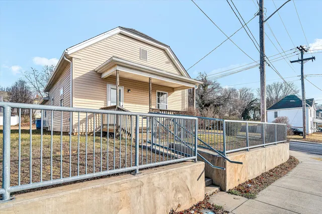 $189,950 | 1001 Hanover Avenue Northwest, Roanoke, VA 24017