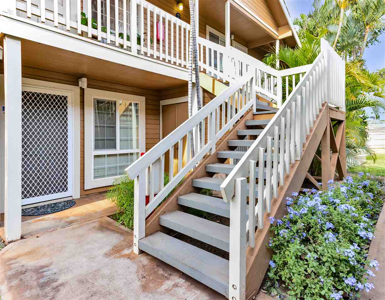 140 Uwapo Road, Unit 6101 Kihei, HI 96753 - Photo 28 of 30 a view of entryway with a front door
