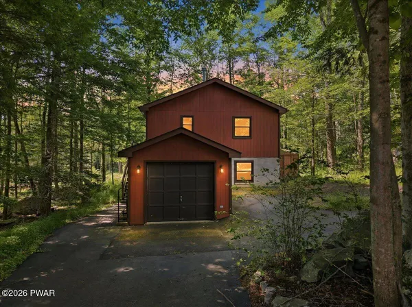 $235,400 | 129 Underwood Lane, Lake Ariel, PA 18436