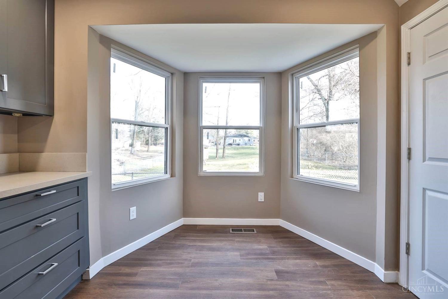 8216 Forest Road Cincinnati, OH 45255 - Photo 13 of 33 Gallery Image 13