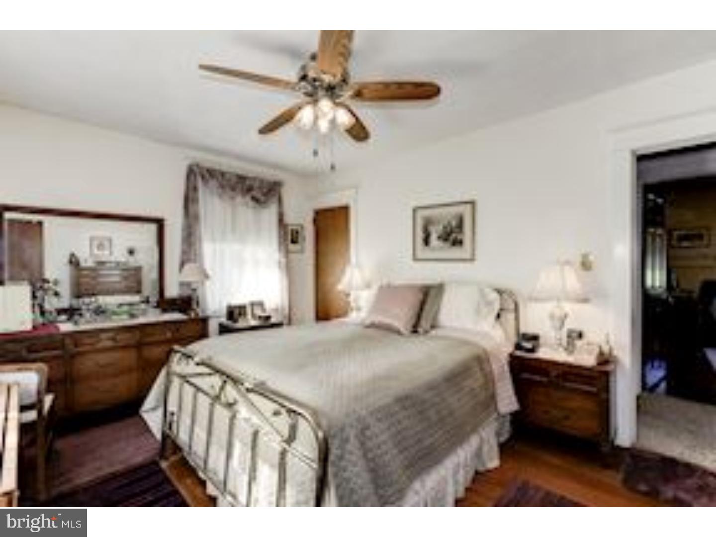467 Prospect Road Springfield, PA 19064 - Photo 15 of 25 Bedroom - Main