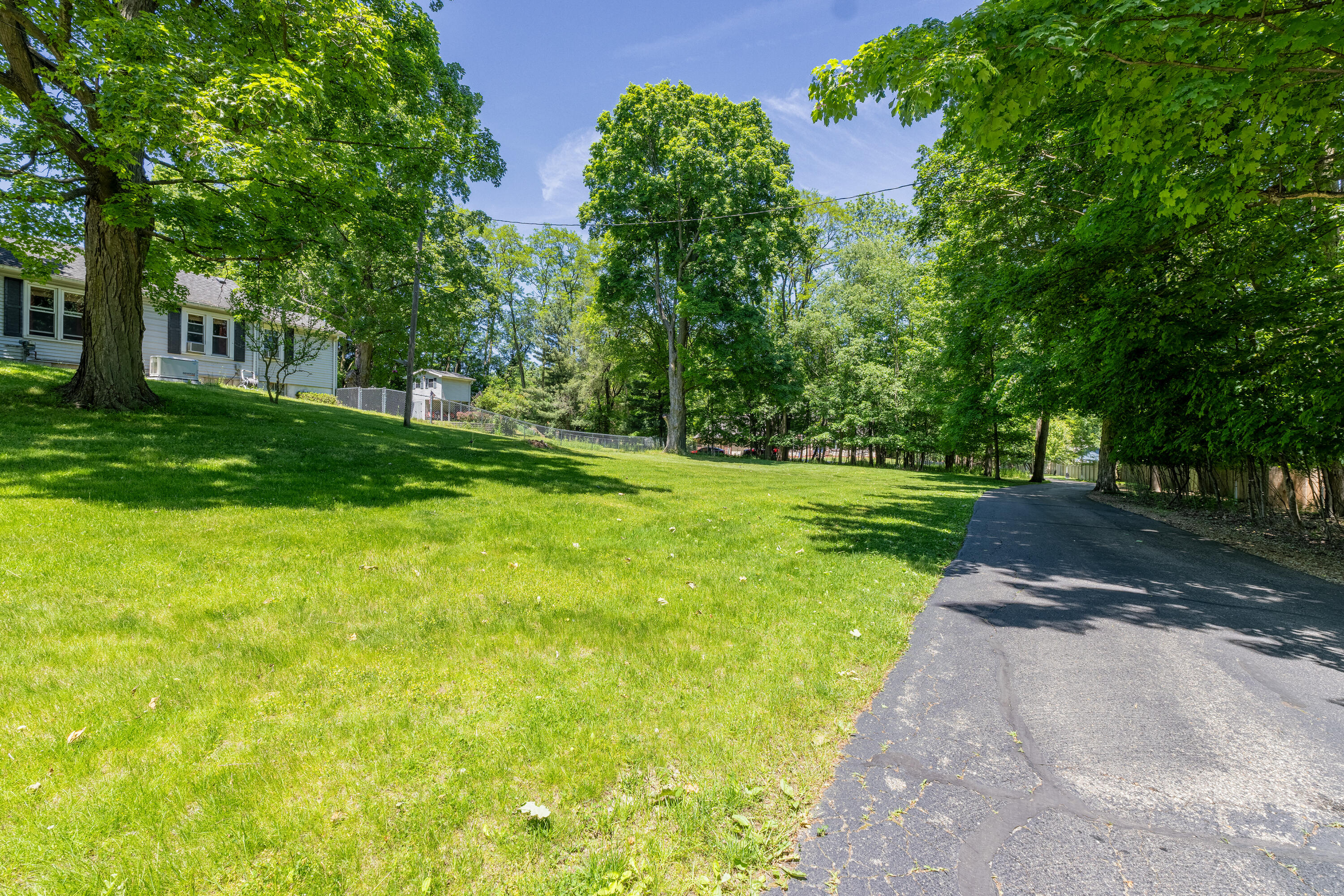 1722 West Kilgore Road Kalamazoo, MI 49008 - Photo 5 of 54 Kilgore_1722_Exterior (5)