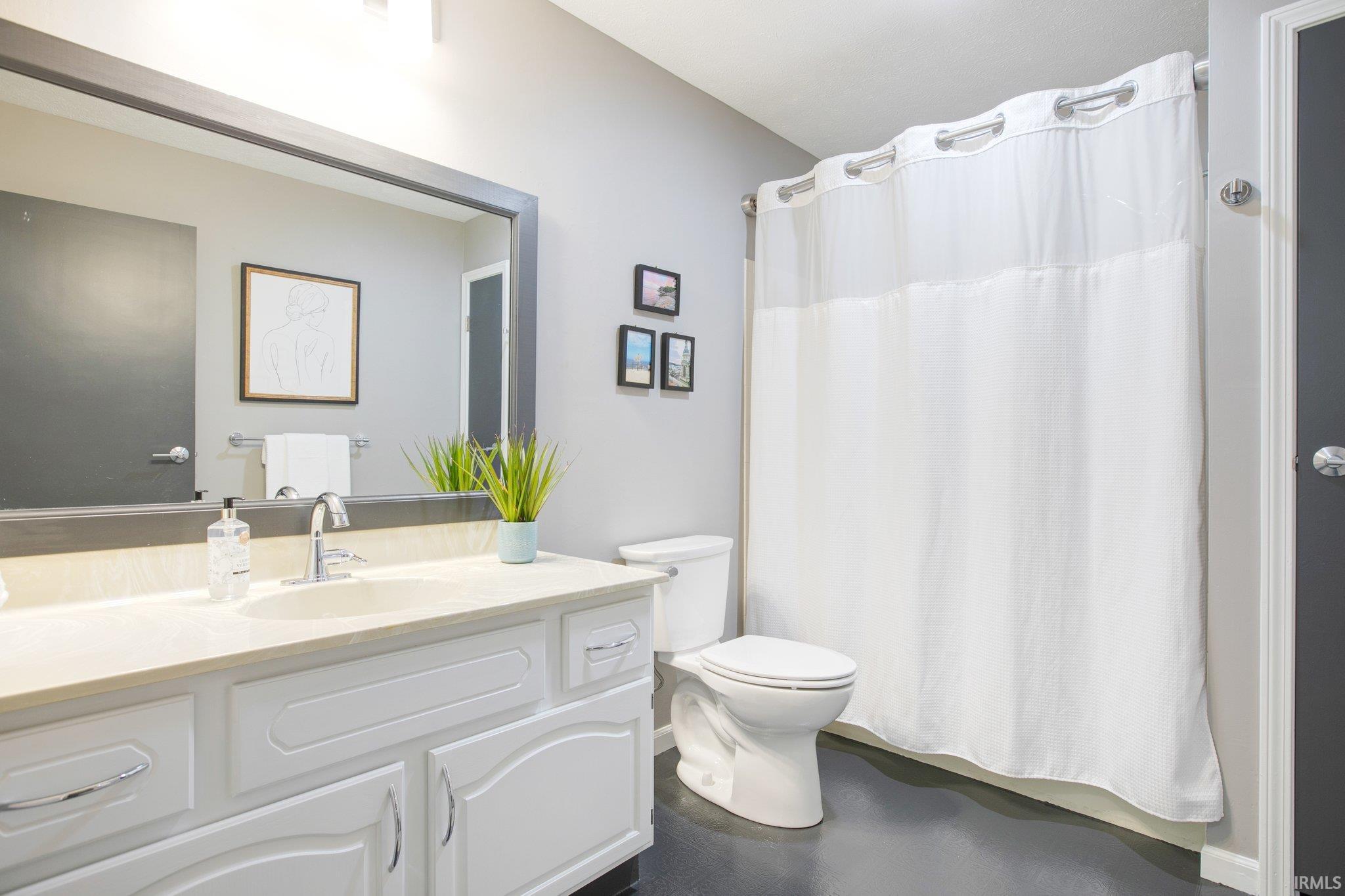 17393 Woodhurst Road Granger, IN 46530 - Photo 26 of 36 Gallery Image 26