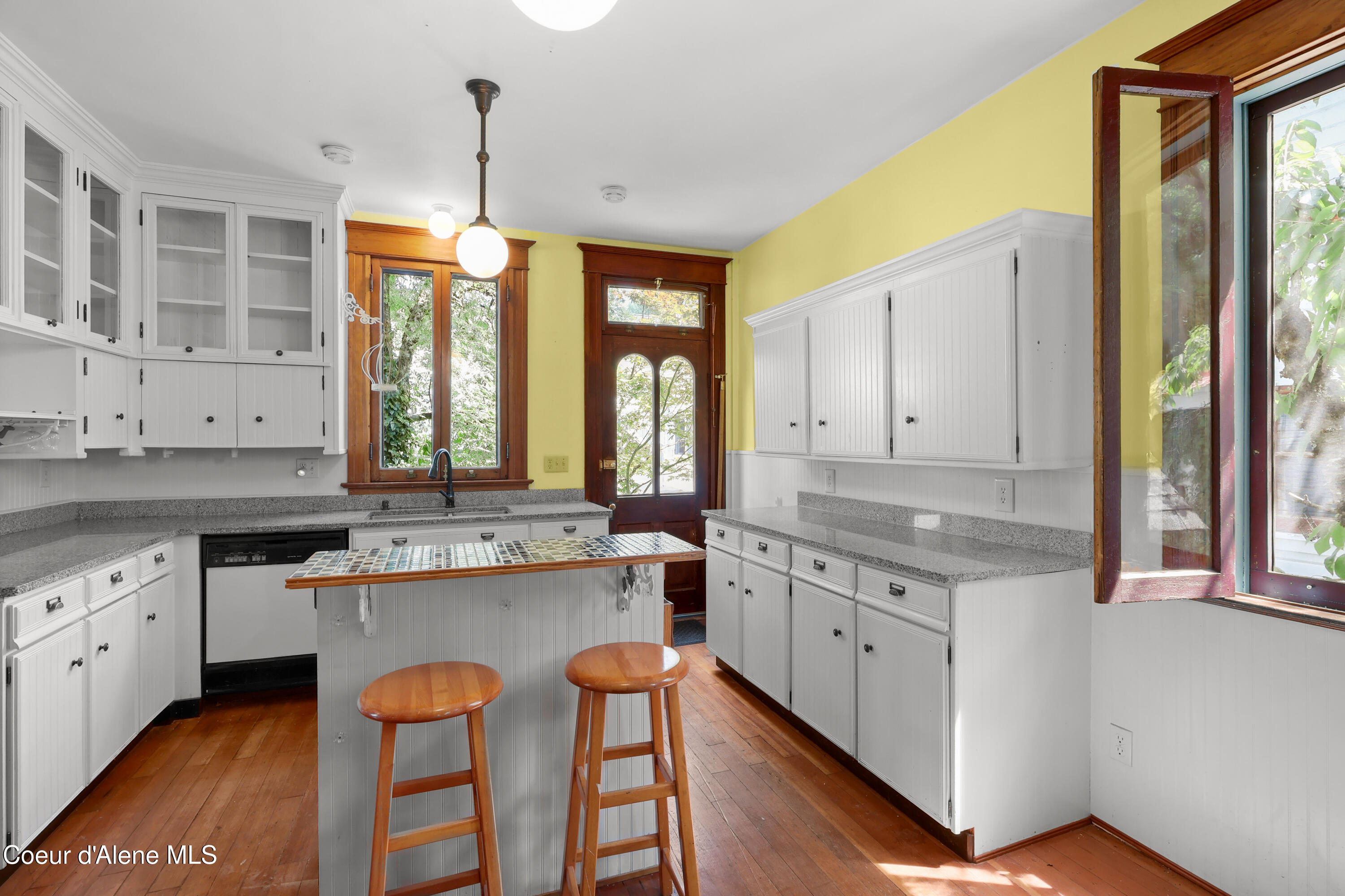 211 2nd Street Wallace, ID 83873 - Photo 14 of 26 Kitchen
