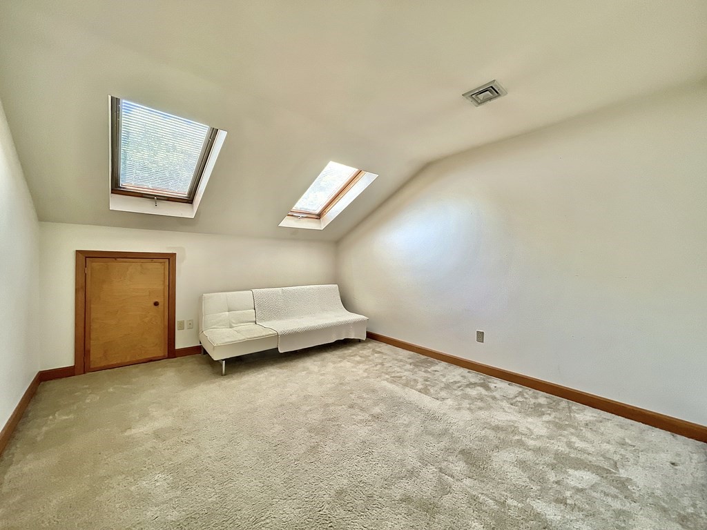 504 Country Side Road, Unit 504 Greenfield, MA 01301 - Photo 14 of 18 Gallery Image 14