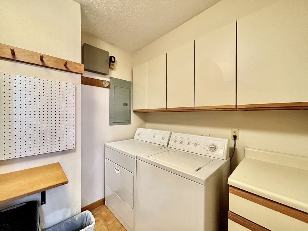 504 Country Side Road, Unit 504 Greenfield, MA 01301 - Photo 15 of 18 Gallery Image 15