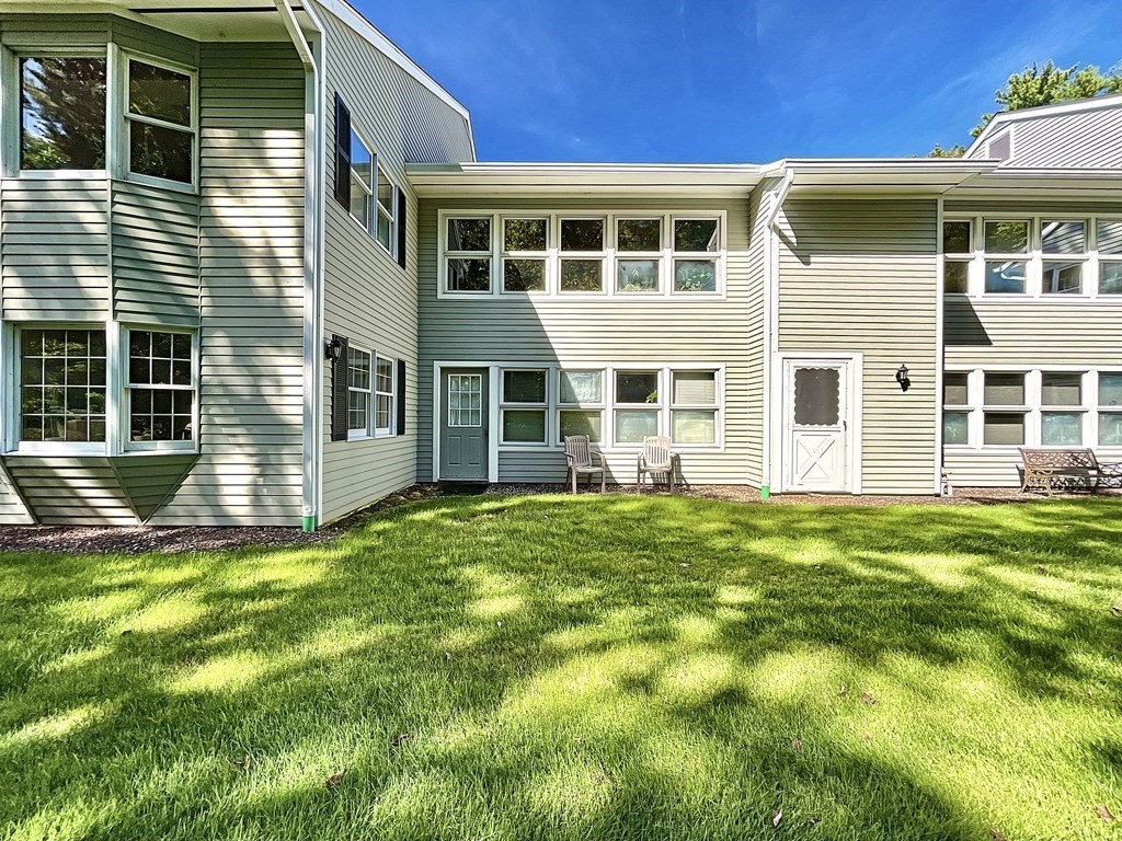 504 Country Side Road, Unit 504 Greenfield, MA 01301 - Photo 2 of 18 Gallery Image 2